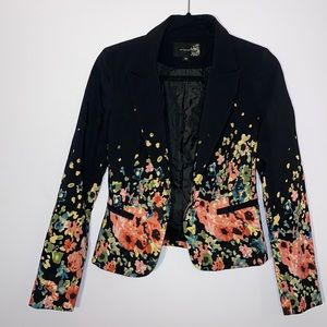 Gorgeous floral work blazer